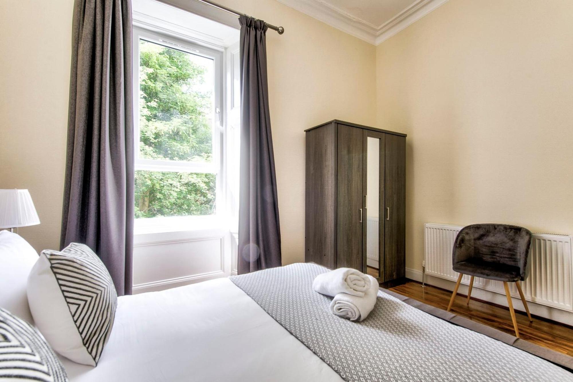 Stunning 5 Bedroom Apt, Close To City Centre, Sec, Hydro And Motorway Glasgow Exteriör bild