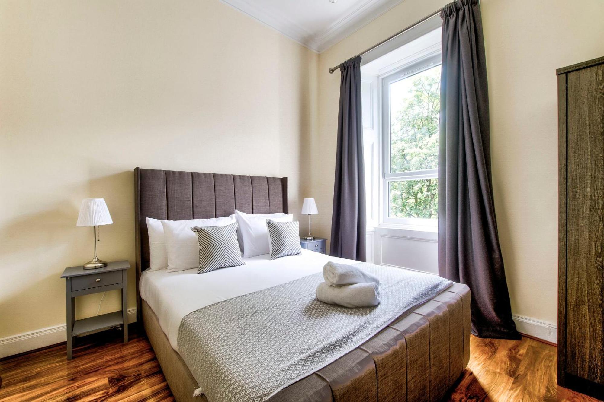 Stunning 5 Bedroom Apt, Close To City Centre, Sec, Hydro And Motorway Glasgow Exteriör bild