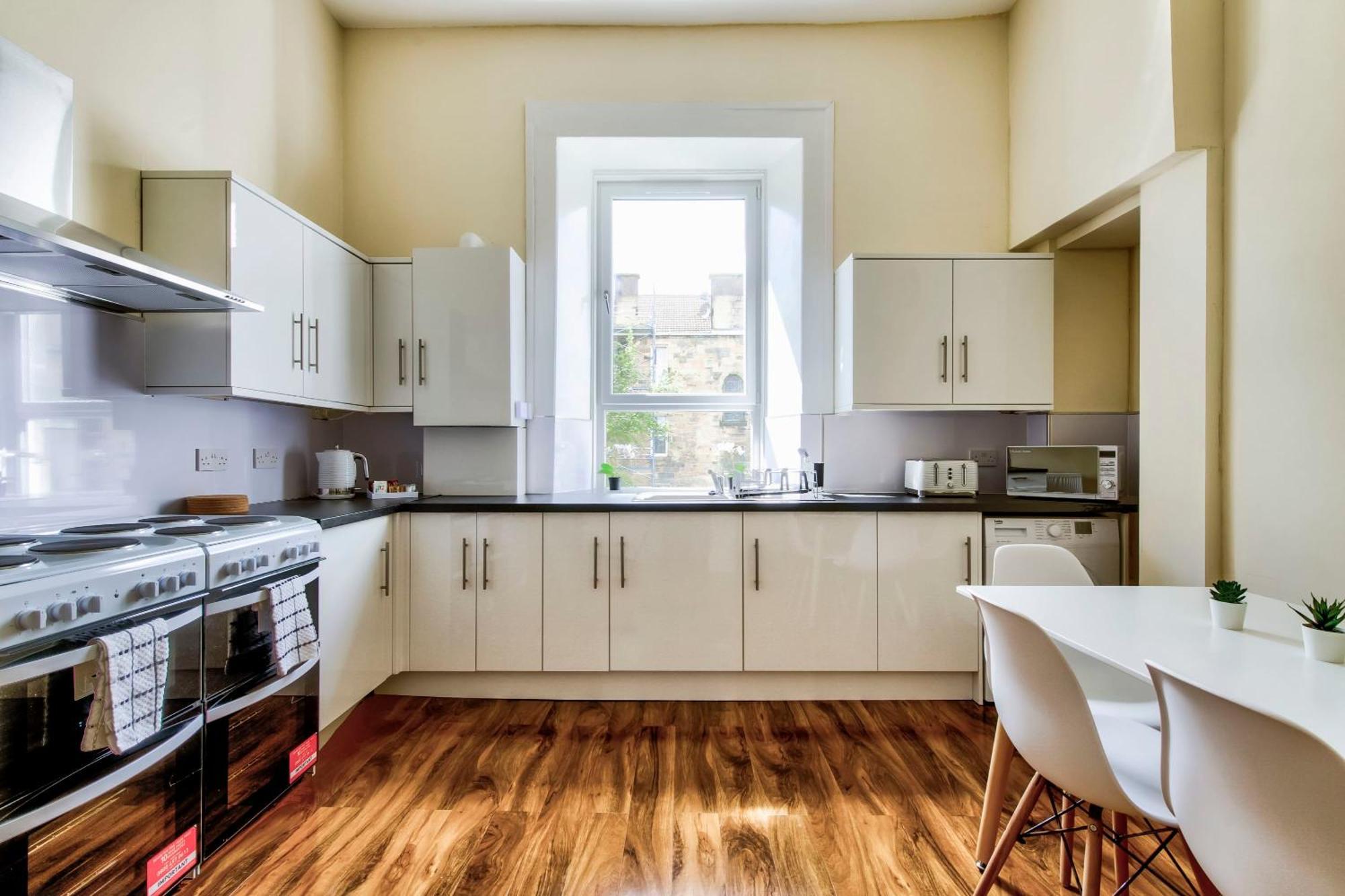 Stunning 5 Bedroom Apt, Close To City Centre, Sec, Hydro And Motorway Glasgow Exteriör bild