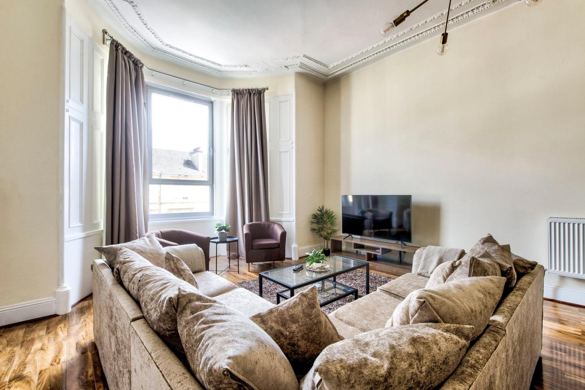 Stunning 5 Bedroom Apt, Close To City Centre, Sec, Hydro And Motorway Glasgow Exteriör bild