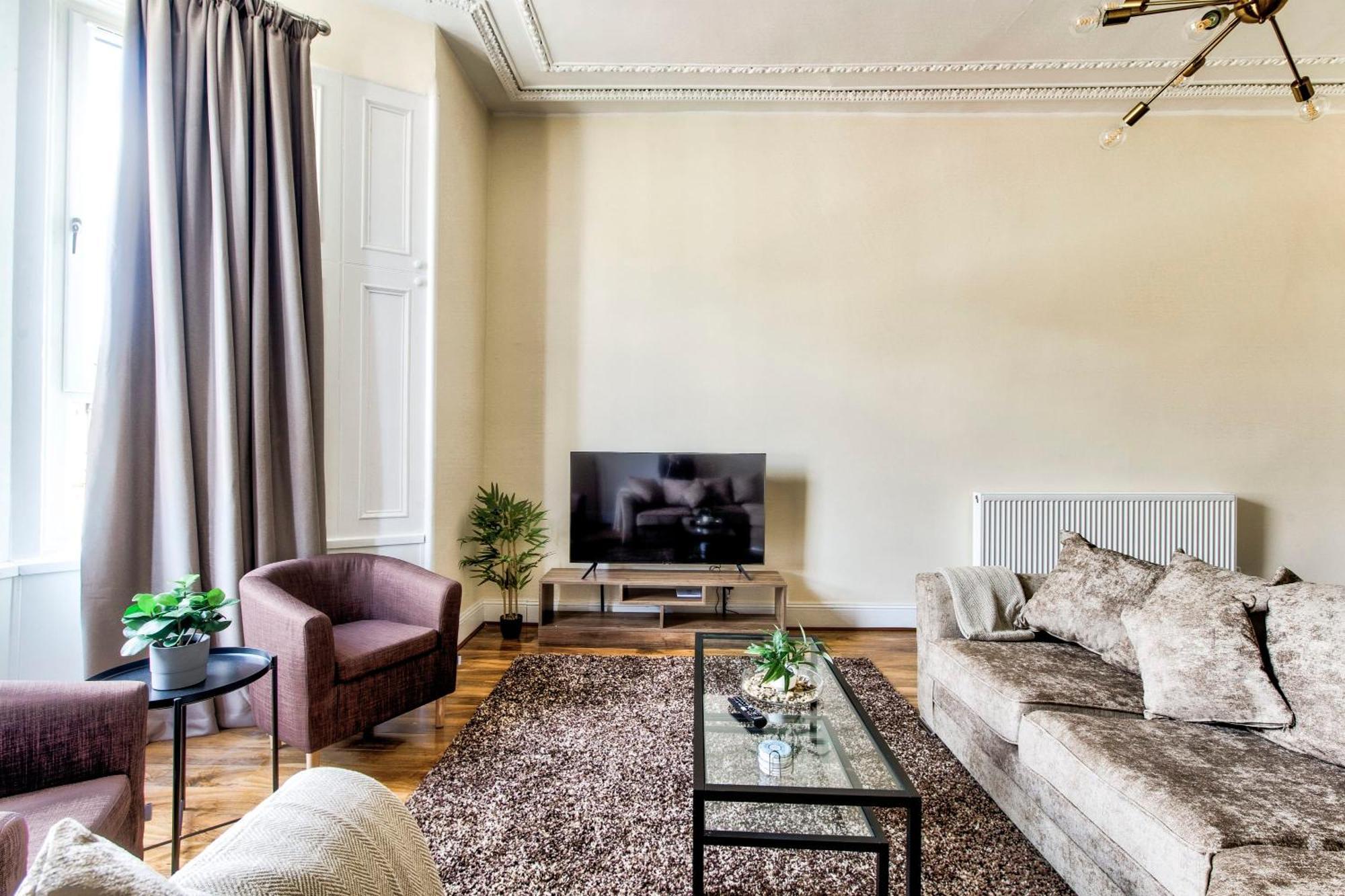 Stunning 5 Bedroom Apt, Close To City Centre, Sec, Hydro And Motorway Glasgow Exteriör bild